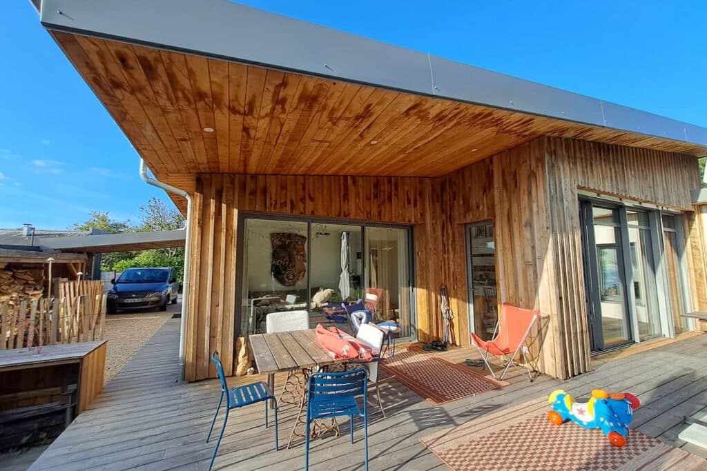 maison-ossature-bois-moderne-terrase-maison-passiva_02