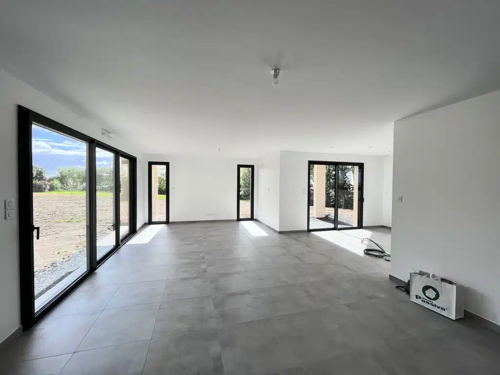 maison-plain-pied-bretagne-interieur-sejour-maisons-passiva_01